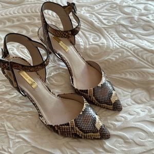Like new Louise et Cie heels